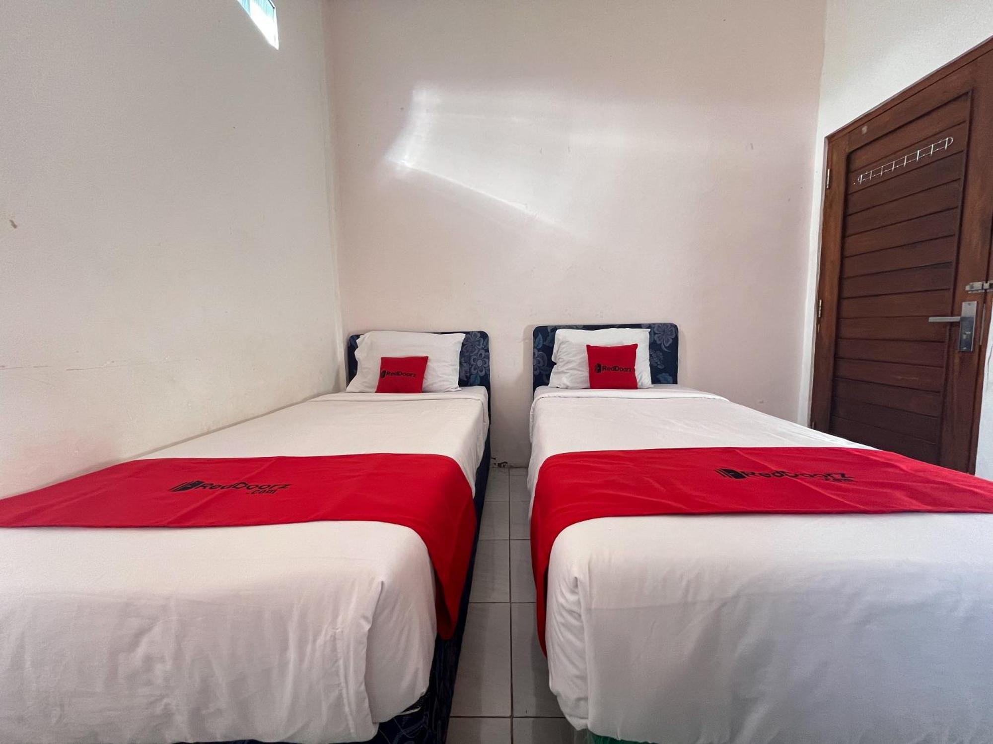 Reddoorz Syariah At Falisha Umy Ngabean Buitenkant foto