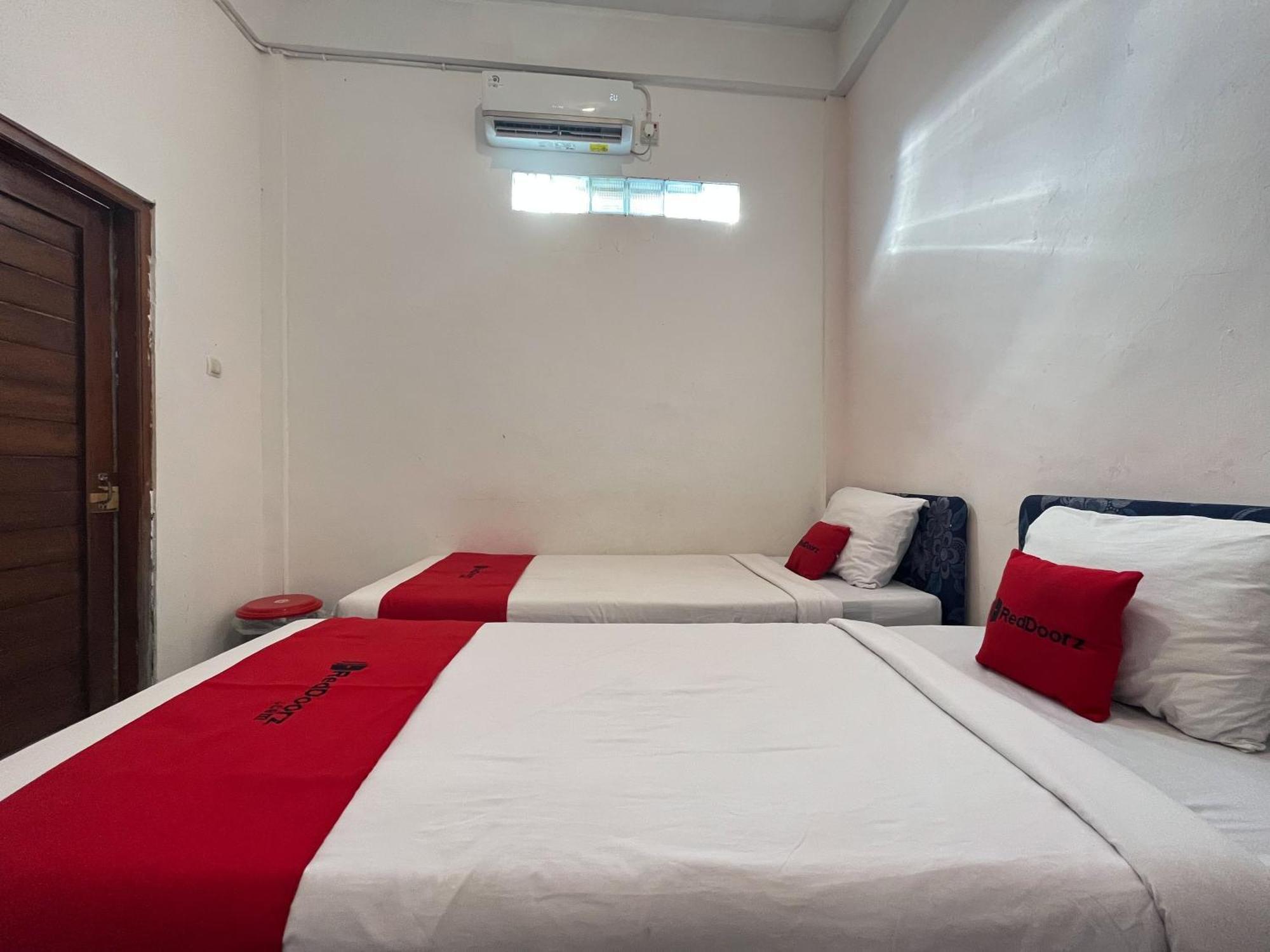 Reddoorz Syariah At Falisha Umy Ngabean Buitenkant foto